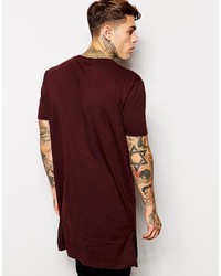 dunkelrotes T-Shirt mit einem Rundhalsausschnitt von Asos