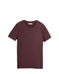 dunkelrotes T-Shirt mit einem Rundhalsausschnitt von Burberry