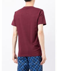 dunkelrotes T-Shirt mit einem Rundhalsausschnitt von Fred Perry