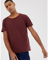 dunkelrotes T-Shirt mit einem Rundhalsausschnitt von Nudie Jeans