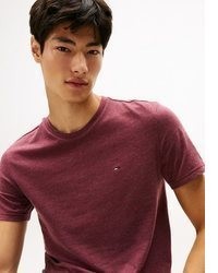 dunkelrotes T-Shirt mit einem Rundhalsausschnitt von Tommy Jeans