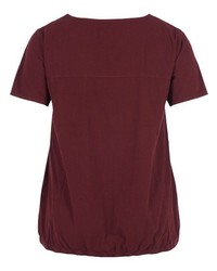 dunkelrotes T-Shirt mit einem Rundhalsausschnitt von Zizzi