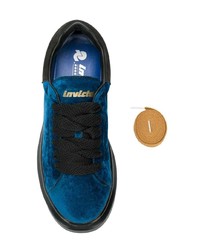 dunkeltürkise Wildleder niedrige Sneakers von Invicta