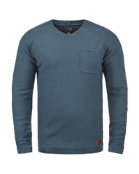dunkeltürkiser Pullover mit einem V-Ausschnitt von BLEND