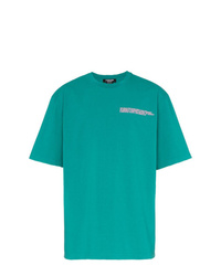 dunkeltürkises bedrucktes T-Shirt mit einem Rundhalsausschnitt von Calvin Klein 205W39nyc