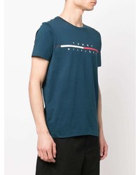 dunkeltürkises bedrucktes T-Shirt mit einem Rundhalsausschnitt von Tommy Hilfiger