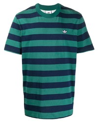 dunkeltürkises horizontal gestreiftes T-Shirt mit einem Rundhalsausschnitt von adidas