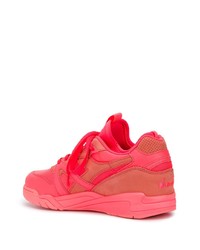 fuchsia bedruckte Leder niedrige Sneakers von Paura