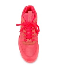 fuchsia bedruckte Leder niedrige Sneakers von Paura