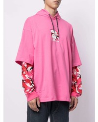 fuchsia bedruckter Pullover mit einem Kapuze von AAPE BY A BATHING APE