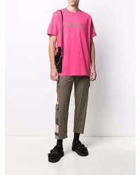 fuchsia bedrucktes T-Shirt mit einem Rundhalsausschnitt von Maharishi