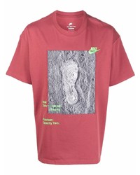 fuchsia bedrucktes T-Shirt mit einem Rundhalsausschnitt von Nike