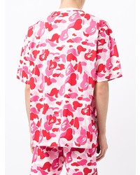 fuchsia Camouflage T-Shirt mit einem Rundhalsausschnitt von A Bathing Ape