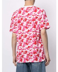 fuchsia Camouflage T-Shirt mit einem Rundhalsausschnitt von A Bathing Ape