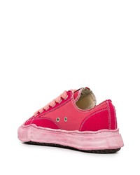 fuchsia Segeltuch niedrige Sneakers von Maison Mihara Yasuhiro