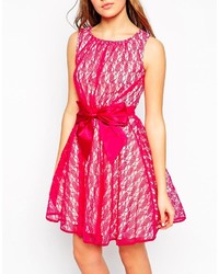 fuchsia Spitze Skaterkleid von Little Mistress