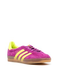 fuchsia Wildleder niedrige Sneakers von adidas