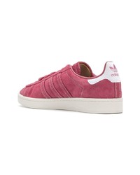 fuchsia Wildleder niedrige Sneakers von adidas