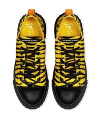 gelbe bedruckte niedrige Sneakers von Giuseppe Zanotti
