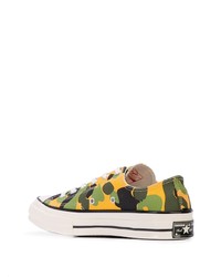 gelbe Camouflage Segeltuch niedrige Sneakers von Converse