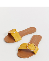 gelbe flache Sandalen aus Leder von New Look Wide Fit