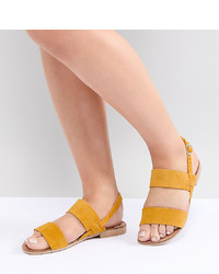 gelbe flache Sandalen aus Wildleder von New Look Wide Fit