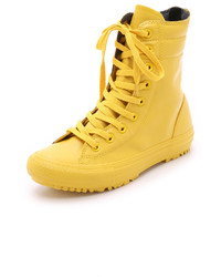 gelbe hohe Sneakers aus Segeltuch von Converse