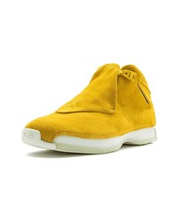 gelbe hohe Sneakers von Jordan