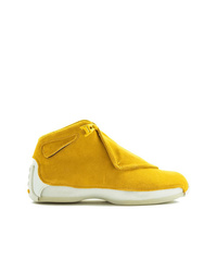 gelbe hohe Sneakers von Jordan