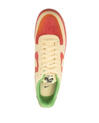 gelbe Leder niedrige Sneakers von Nike