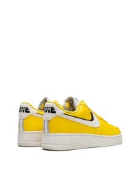 gelbe Leder niedrige Sneakers von Nike