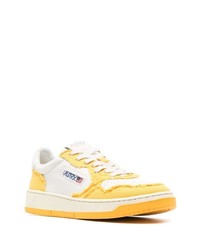 gelbe Leder niedrige Sneakers von AUTRY