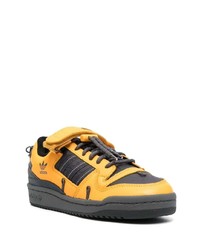 gelbe Leder niedrige Sneakers von adidas