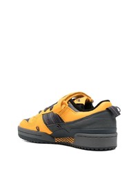 gelbe Leder niedrige Sneakers von adidas