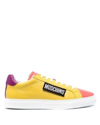gelbe Leder niedrige Sneakers von Moschino