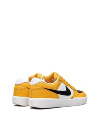 gelbe Leder niedrige Sneakers von Nike