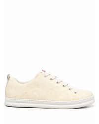 gelbe niedrige Sneakers von Camper