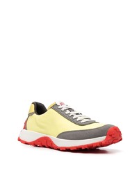 gelbe niedrige Sneakers von Camper