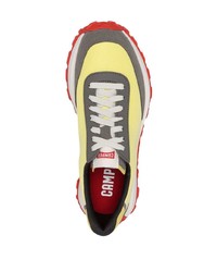 gelbe niedrige Sneakers von Camper