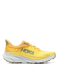 gelbe niedrige Sneakers von Hoka One One