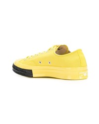 gelbe niedrige Sneakers von Converse