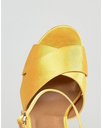 gelbe Sandalen von Asos