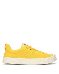 gelbe Segeltuch niedrige Sneakers von Cariuma