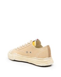 gelbe Segeltuch niedrige Sneakers von Maison Mihara Yasuhiro