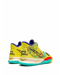 gelbe Sportschuhe von Nike