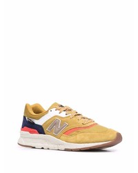 gelbe Sportschuhe von New Balance