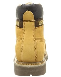 gelbe Stiefel von Caterpillar