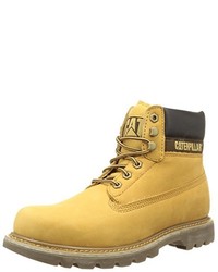 gelbe Stiefel von Caterpillar