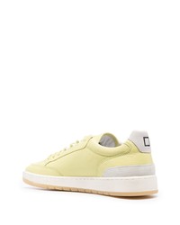 gelbe Wildleder niedrige Sneakers von D.A.T.E