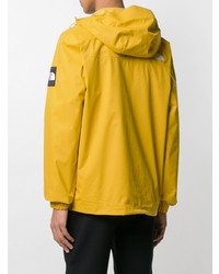 gelbe Windjacke von The North Face